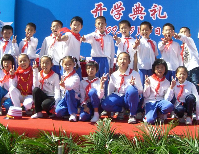 crazy china school kids.jpg