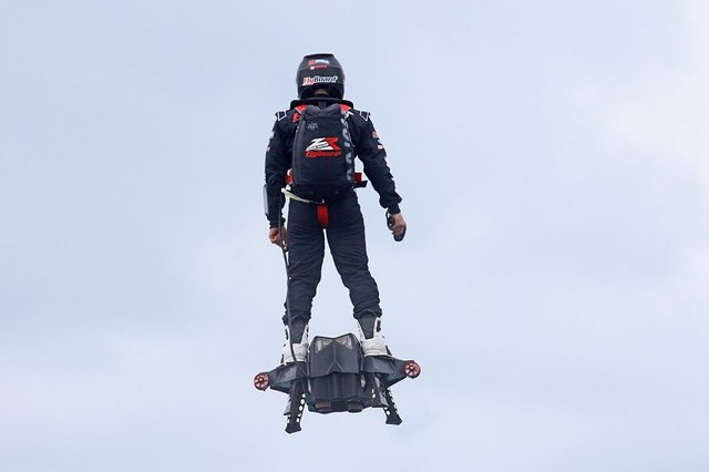 The-5-Most-Mind-Blowing-Jetpacks_5.-Jetboards.jpg