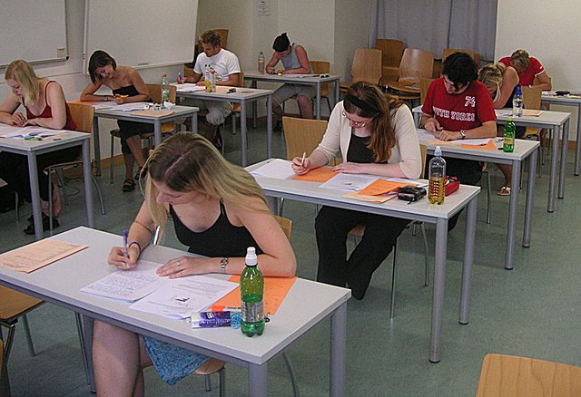 800px-Test_(student_assessment).jpeg