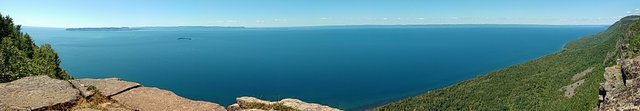 Sleeping Giant Panorama Gorge Lookout.jpg