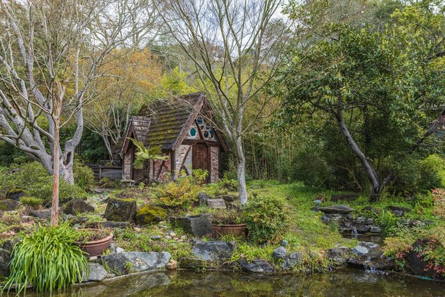 free-photo-of-cottage-in-summer.jpeg