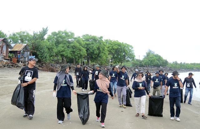 Bersih Pantai_01.jpg