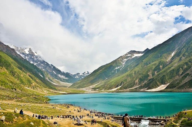 The_Lake_Saif_Ul_Malook-Pakistan-Beautiful-Places.jpg