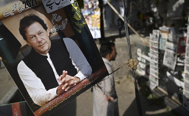 ttcikhg8_imran-khan_625x300_09_April_22.jpg