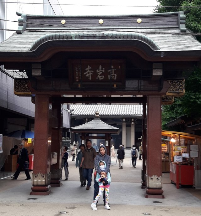 A Walk in a Street of Tokyo, Japan!