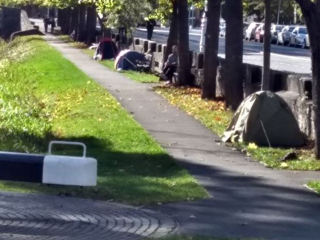 tents on canal mt streetIMG_20181020_142042178_HDR (2).jpg