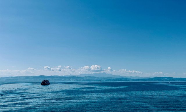 417-Weite-Bodensee-Wasser-7426146_1280_Pixabay_janchrhorn.jpg