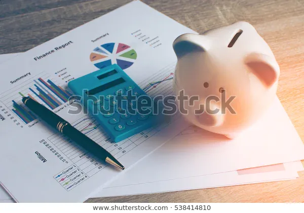 piggy-bank-business-stuff-finance-600w-538414810.webp
