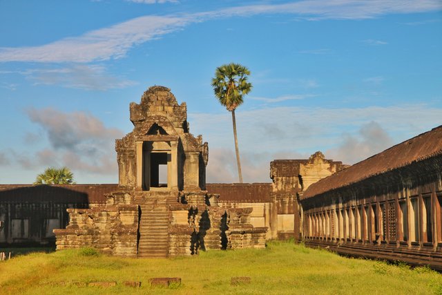 SunriseAngkor (9).jpg