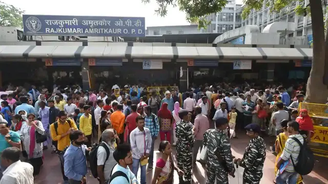 resident-doctors-strike-aiims-new-delhi-india_163e5008-4c22-11e8-a9dc-143d85bacf22.jpg