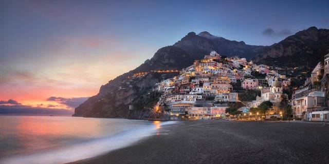 Panorama of Positano from the Beach, Amalfi Coast, Italy.jpg