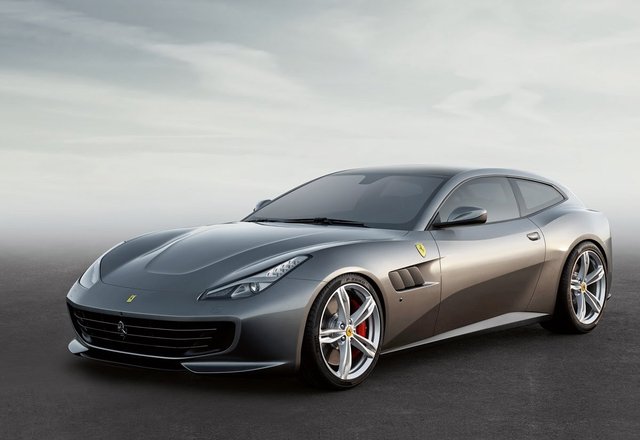 Ferrari_GTC4Lusso.jpg