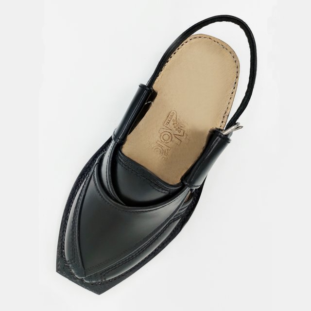 Black Single sole Norozi chappal.jpg