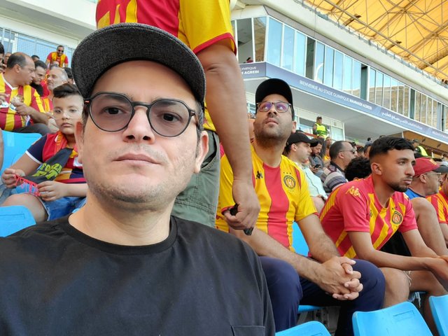 prise à l intérieur de stade.jpg