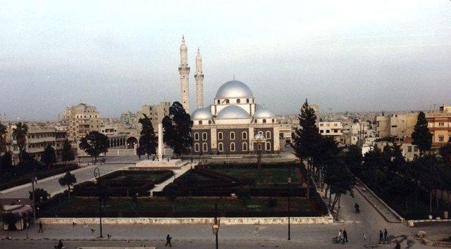 800px-Khaled_Ebn_El-Walid_Mosque3.jpg