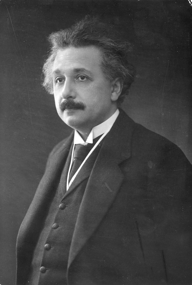 Albert-Einstein.jpg