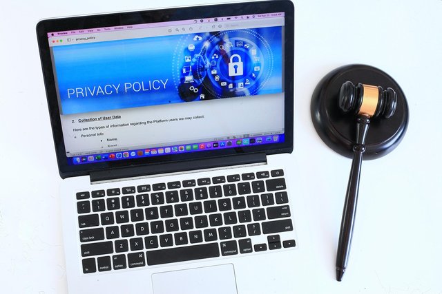 privacy-policy-7165187_1280.jpg