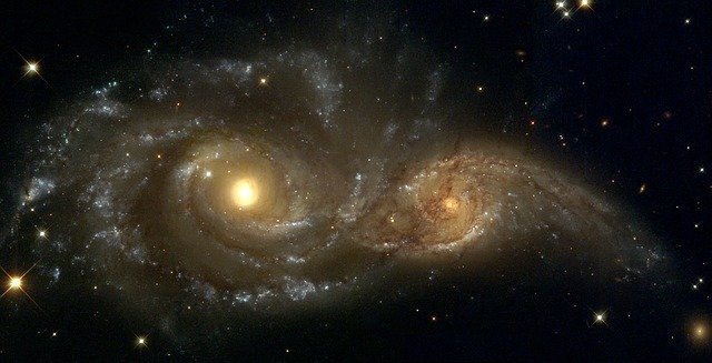 ngc-2207-11170_640(1).jpg