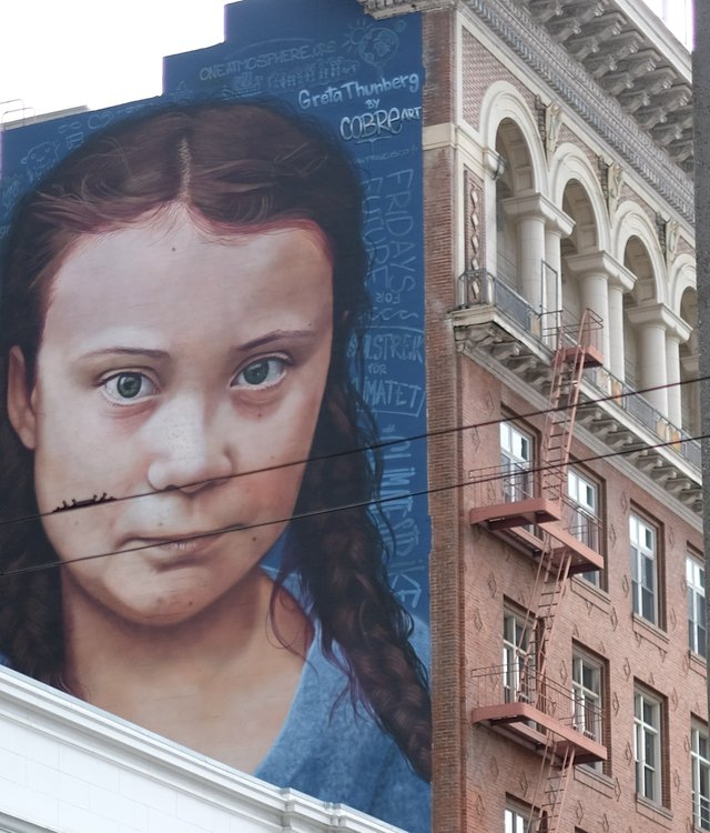 Greta_Thunberg_Mural-Aslihan-Altin_crop.jpg