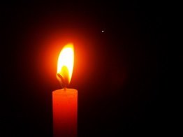 red-lighted-candle-220618.jpg