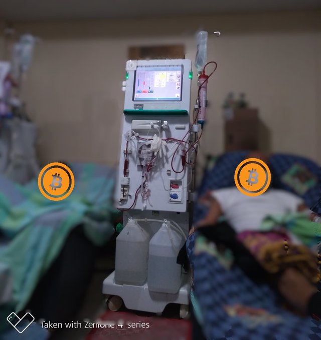dialysis machine2.jpg