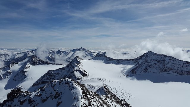 adventure-alpine-altitude-279473.jpg