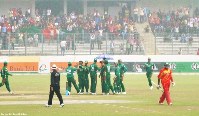 Bangladesh_Players_Celebrate_Fall_of_Wicket.jpg