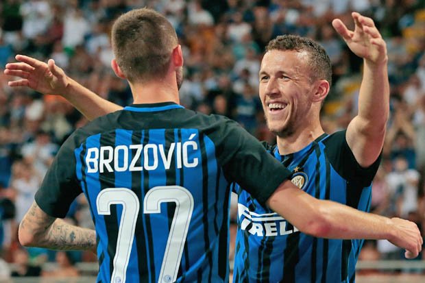 Brozovic dan Perisic di klubnya, Inter Milan.jpg