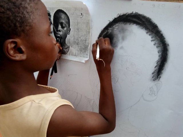 At-11-years-old-boy-makes-hyperrealistic-drawings-that-will-impress-him-5b3c041f6d482__700.jpg