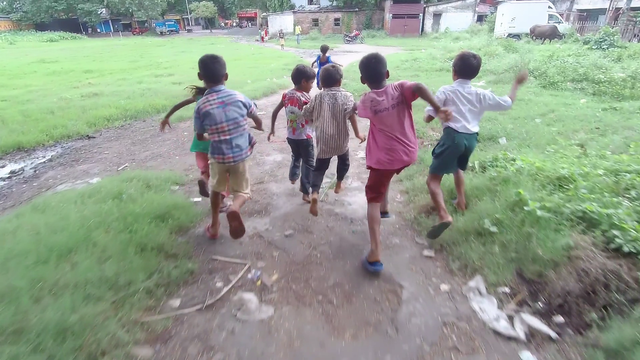 videoblocks-poor-little-innocent-indian-homeless-children-playing-and-running-with-their-friends-and-siblings-poverty-and-innocence-slow-motion_bjbel5u5lq_thumbnail-full01.png
