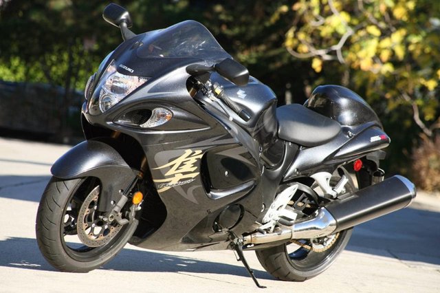 Suzuki-Hayabusa-black-colour-images-1024x682.jpg