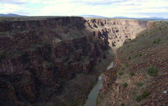 x886-Canyon.JPG