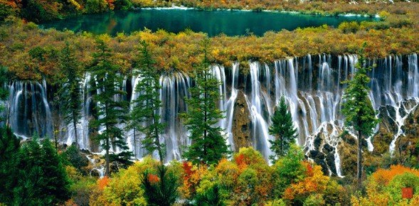 Jiuzhai_Valleys_Nuorilang_Waterfall.jpg