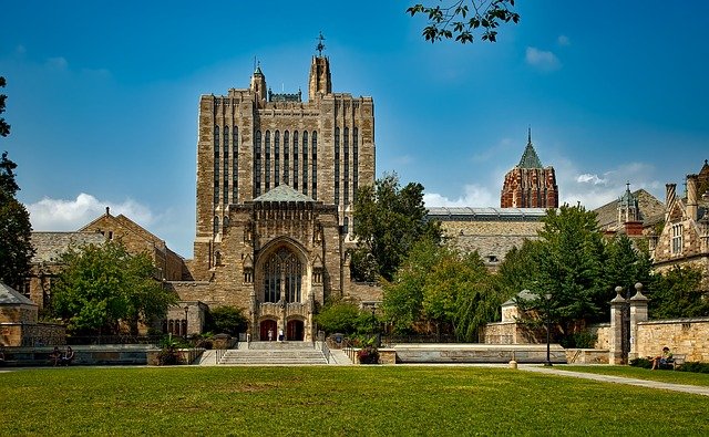 yale-university-1604158_640.jpg