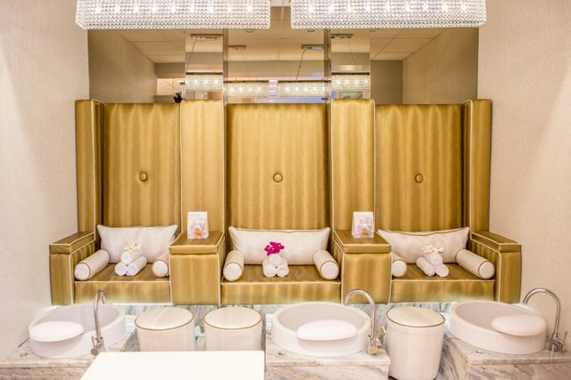 SALON INTERIOR DESIGN DUBAI.jpg