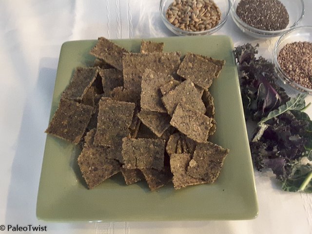 Kale Crackers 7-2.jpg
