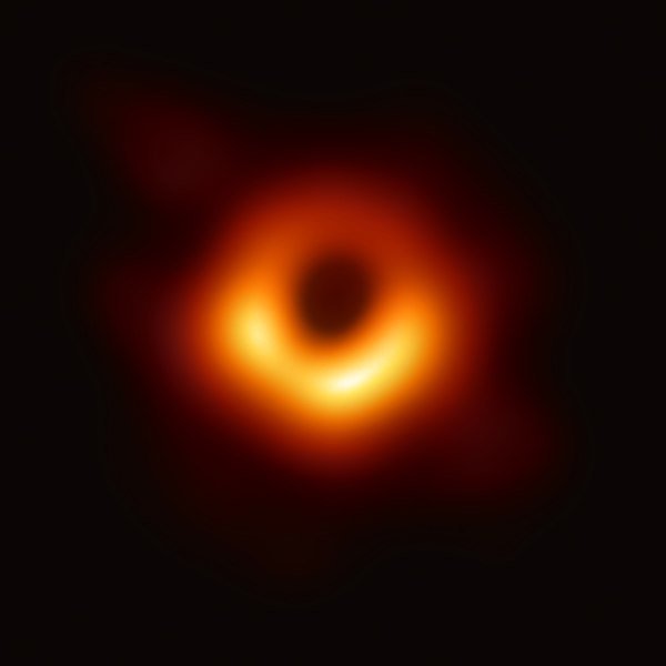 600px-Black_hole_-_Messier_87_crop_max_res.jpg