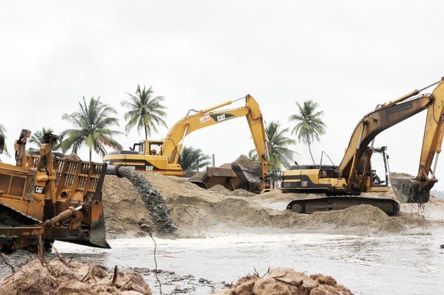 5-Dredging-and-sand-filling-90693.jpg