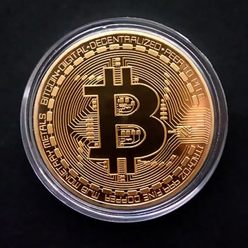 Die-cast-metallic-plated-bitcoin.jpg