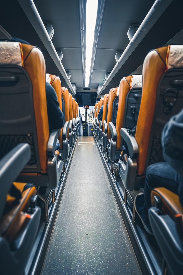 bus-5589826_1280.jpg