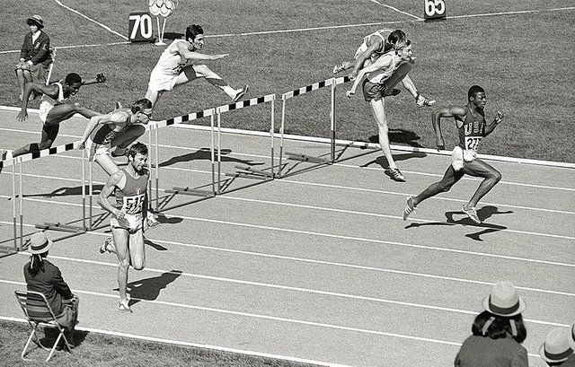 110m_hurdles_SF_1968_Olympics.jpg