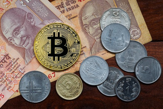 Bitcoin-India-currency.jpg