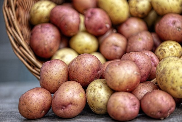 potatoes-4331742_1280.jpg