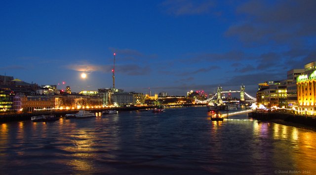 London_Tower_Bridge.jpg