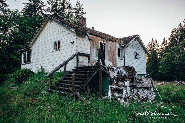 Abandoned House-1.jpg