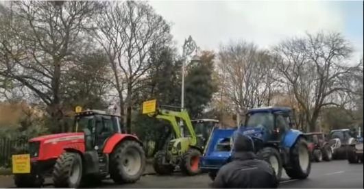 tractors.jpg