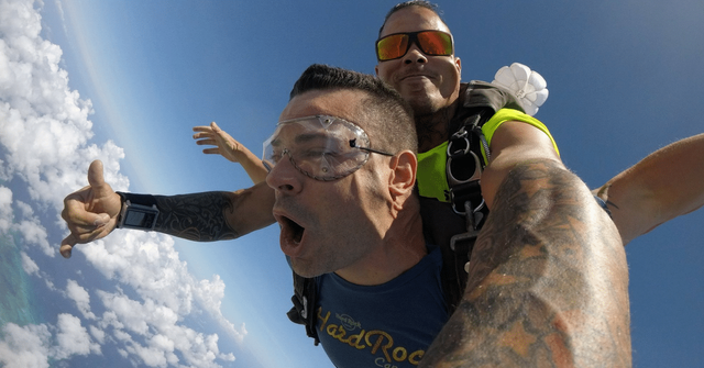 skydiving-overcoming-fear-featured (1).png