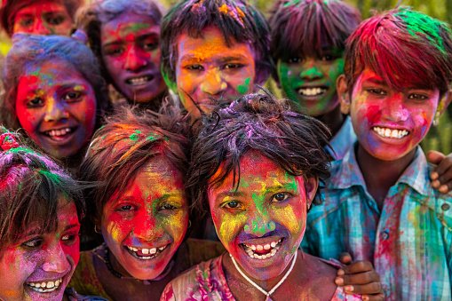indian-children-playing-colorful-powders-during-holi-hindu-spring-festival-india.jpg