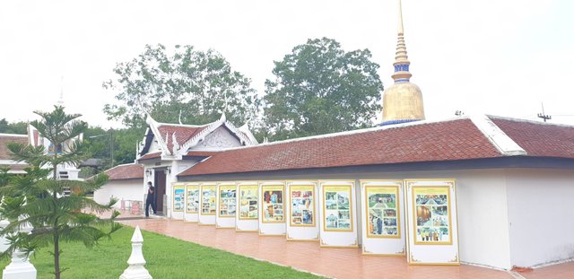 Wat Phra Boromthat Sawi11.jpg