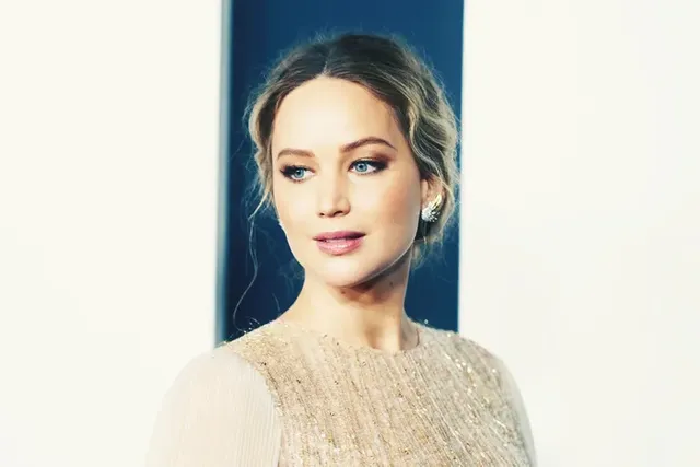 1011d6fbf565ff2c1eedf7aed0a3b27610-jennifer-lawrence.rhorizontal.w700.webp